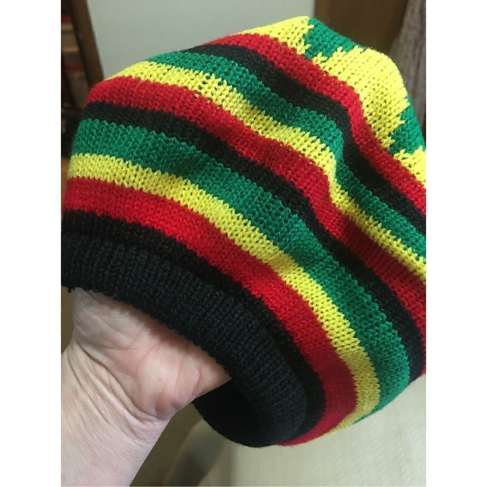 Knitted Reggae Hat/Cap - Picture 6 of 7